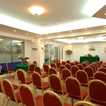 Hotel Almyrida 4*